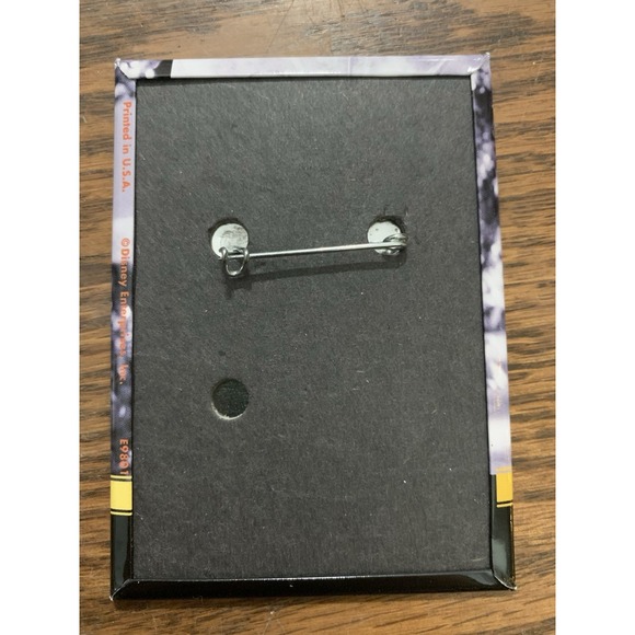 Walt Disney Gold Collection Mary Poppins Promotional 2.5"X3.5" Pinback Button - Picture 2 of 2